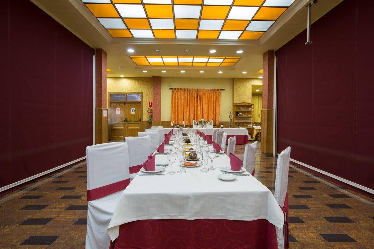 Hotel Los Chiles Villanueva Del Arzobispo Eksteriør billede