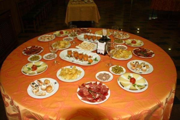 Hotel Los Chiles Villanueva Del Arzobispo Restaurant billede